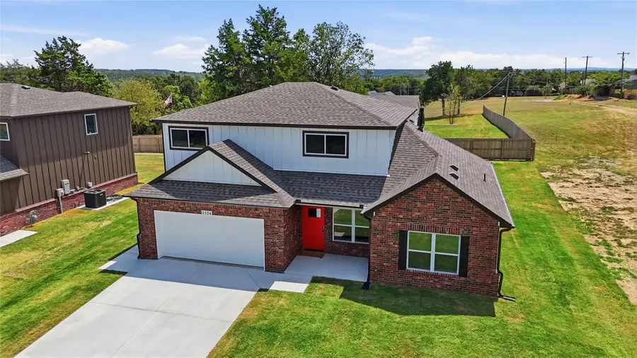 1524 E Grayson Avenue, Sapulpa, OK 74066 - #3