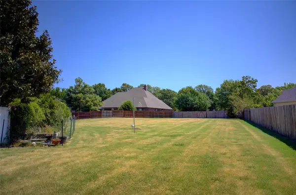 7902 E Commercial Street, Broken Arrow, OK 74014
