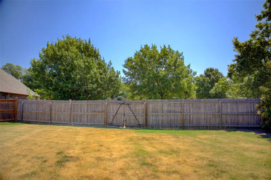 7902 E Commercial Street, Broken Arrow, OK 74014 - #3