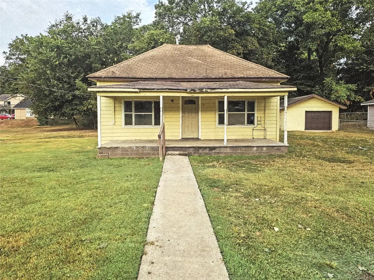 310 Wilson Avenue, Tahlequah, OK 74464 - #1