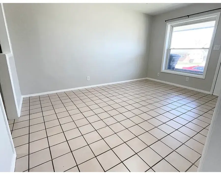 315 SE Avondale Avenue, Bartlesville, OK 74006 - #2