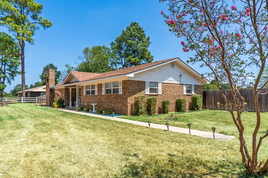 122 Hummingbird Circle, Colbert, OK 74733 - #3