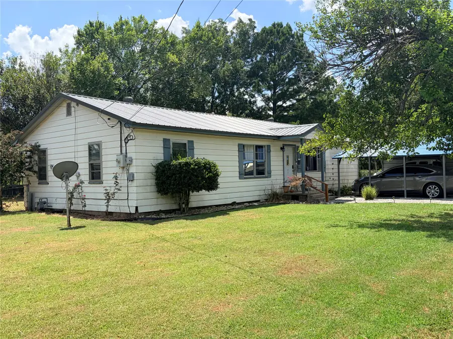 617 W 7th Street, Kiowa, OK 74553 - #2