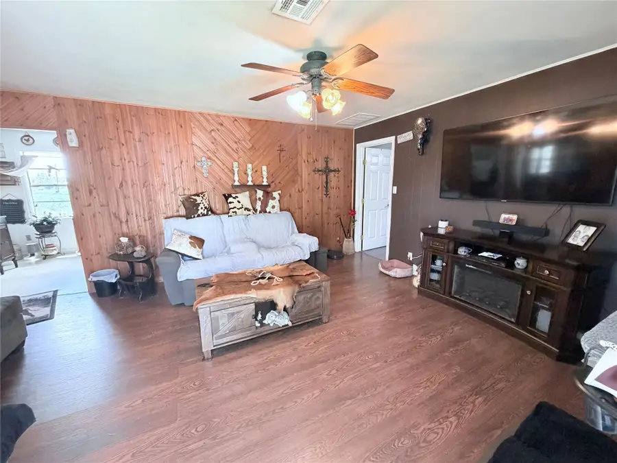 617 W 7th Street, Kiowa, OK 74553 - #3