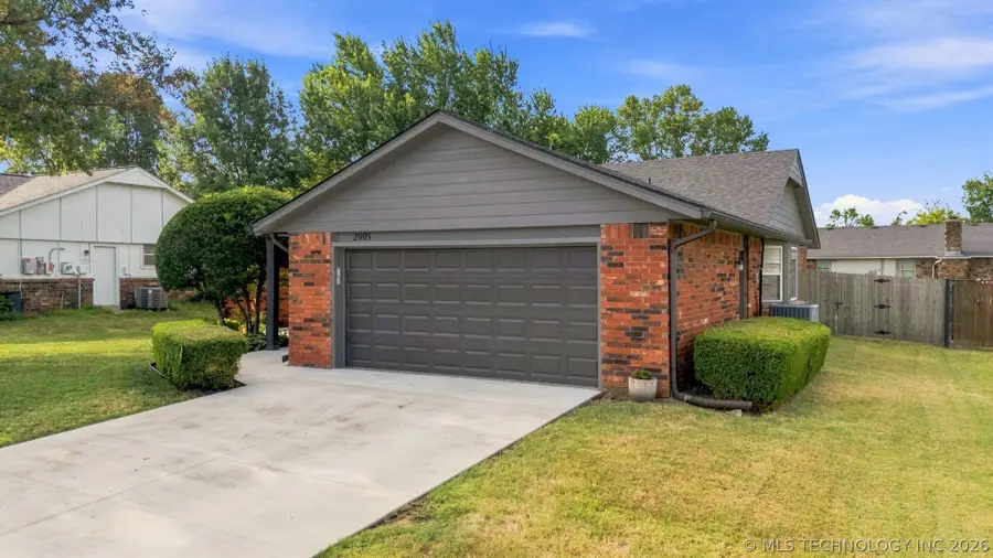 2905 E Knoxville Street, Broken Arrow, OK 74014 - #3