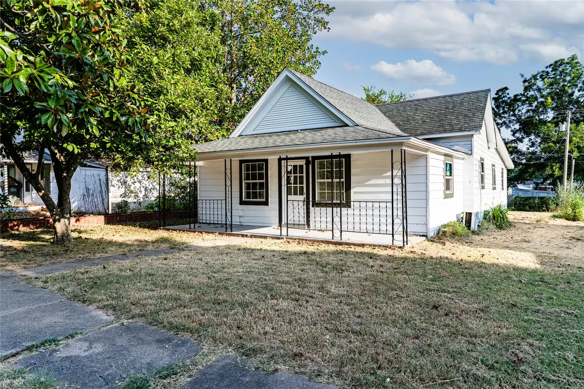 508 E 3rd Avenue, Bristow, OK 74010 - #1
