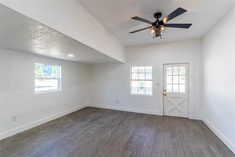 508 E 3rd Avenue, Bristow, OK 74010 - #3