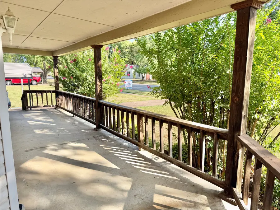 624 W Canadian Avenue, Vinita, OK 74301 - #2