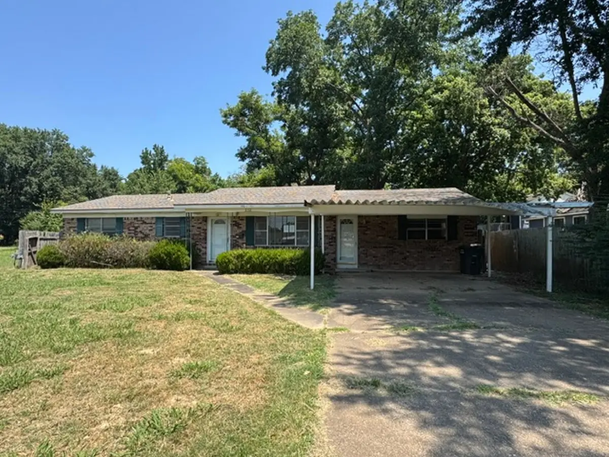 212 S Wheeler Avenue S, Sallisaw, OK 74955 - #1