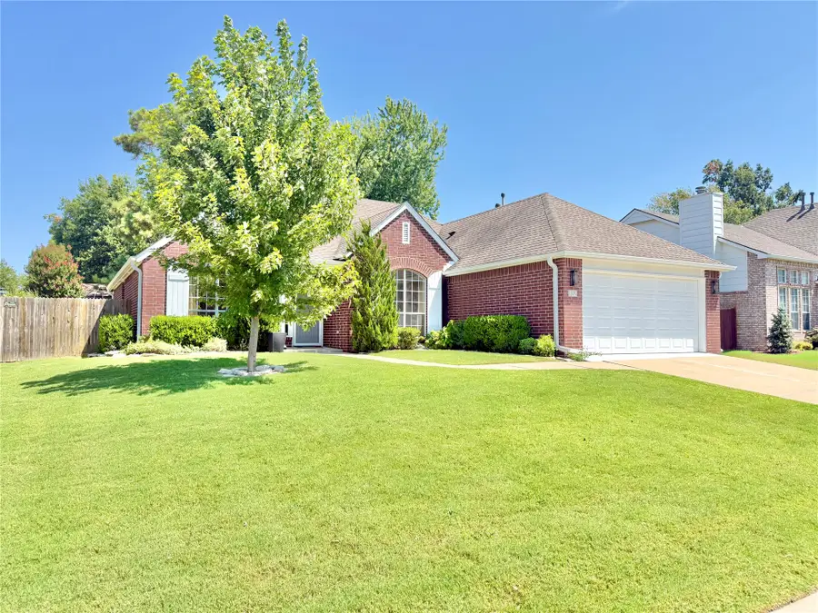 105 S Laurel Avenue, Broken Arrow, OK 74012 - #2