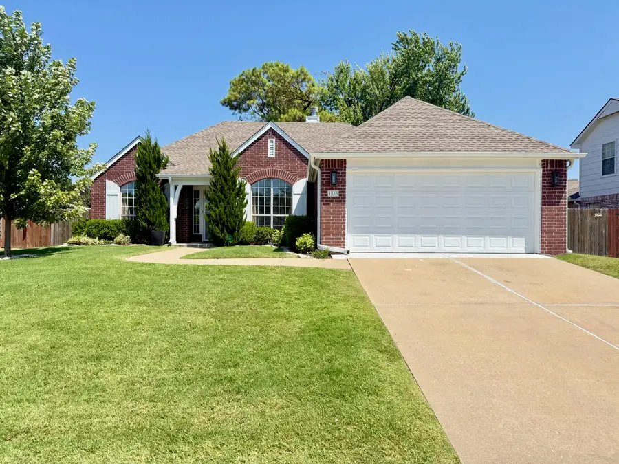 105 S Laurel Avenue, Broken Arrow, OK 74012 - #3