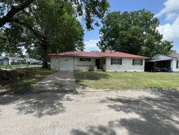 522 W Ironman Avenue, Nowata, OK 74048