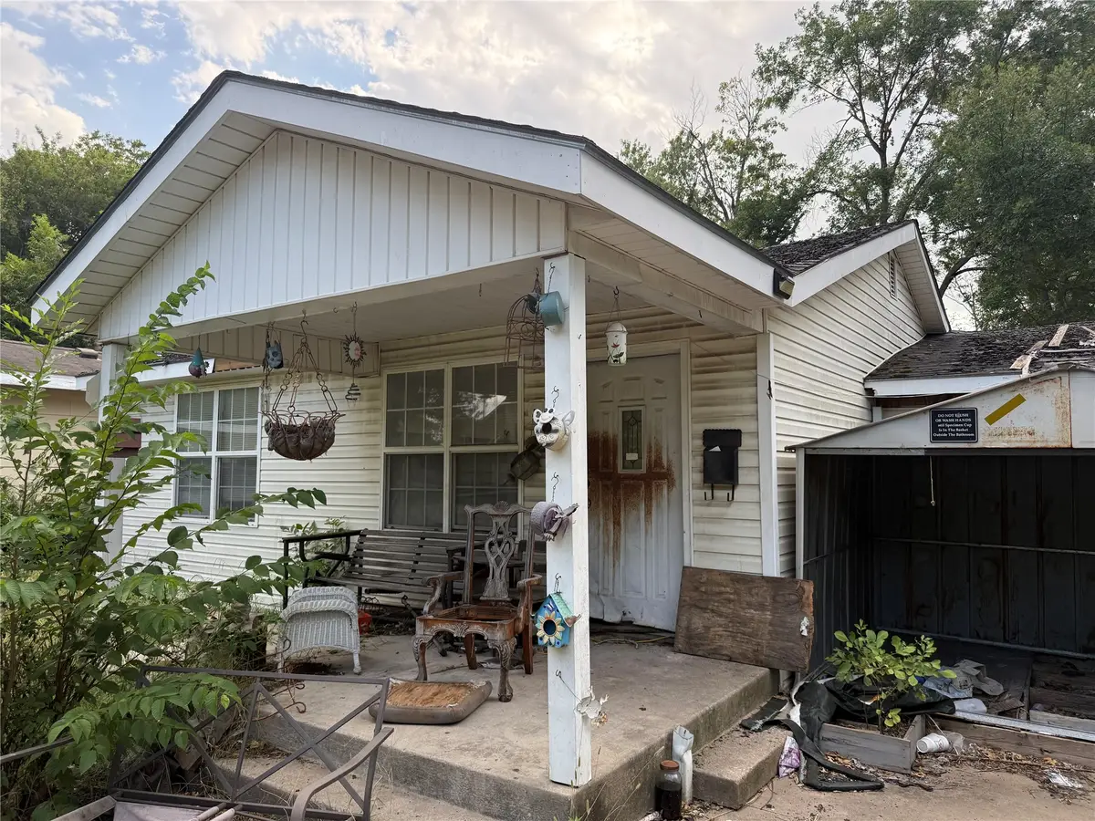 210 N Orphan, Pryor, OK 74361 - #1