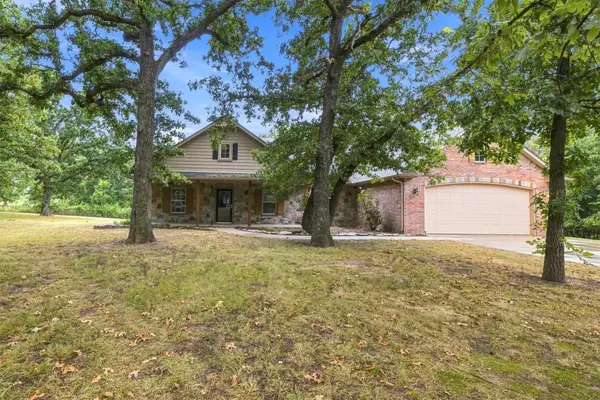 11912 Hickory Lane, Claremore, OK 74017