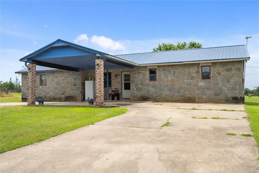10865 E 258th Street S, Porum, OK 74455 - #2