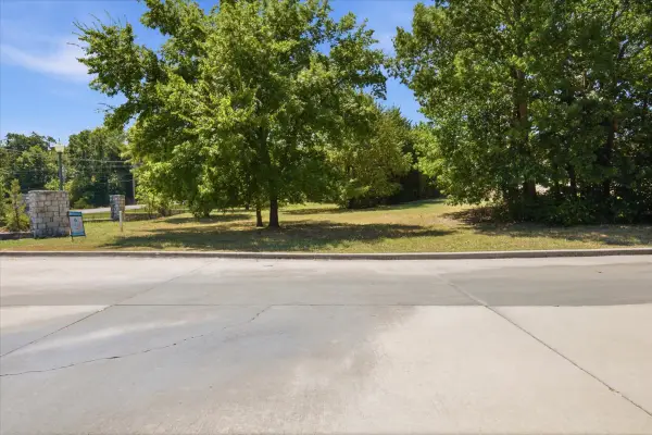 Cobblestone Drive, Ada, OK 74820