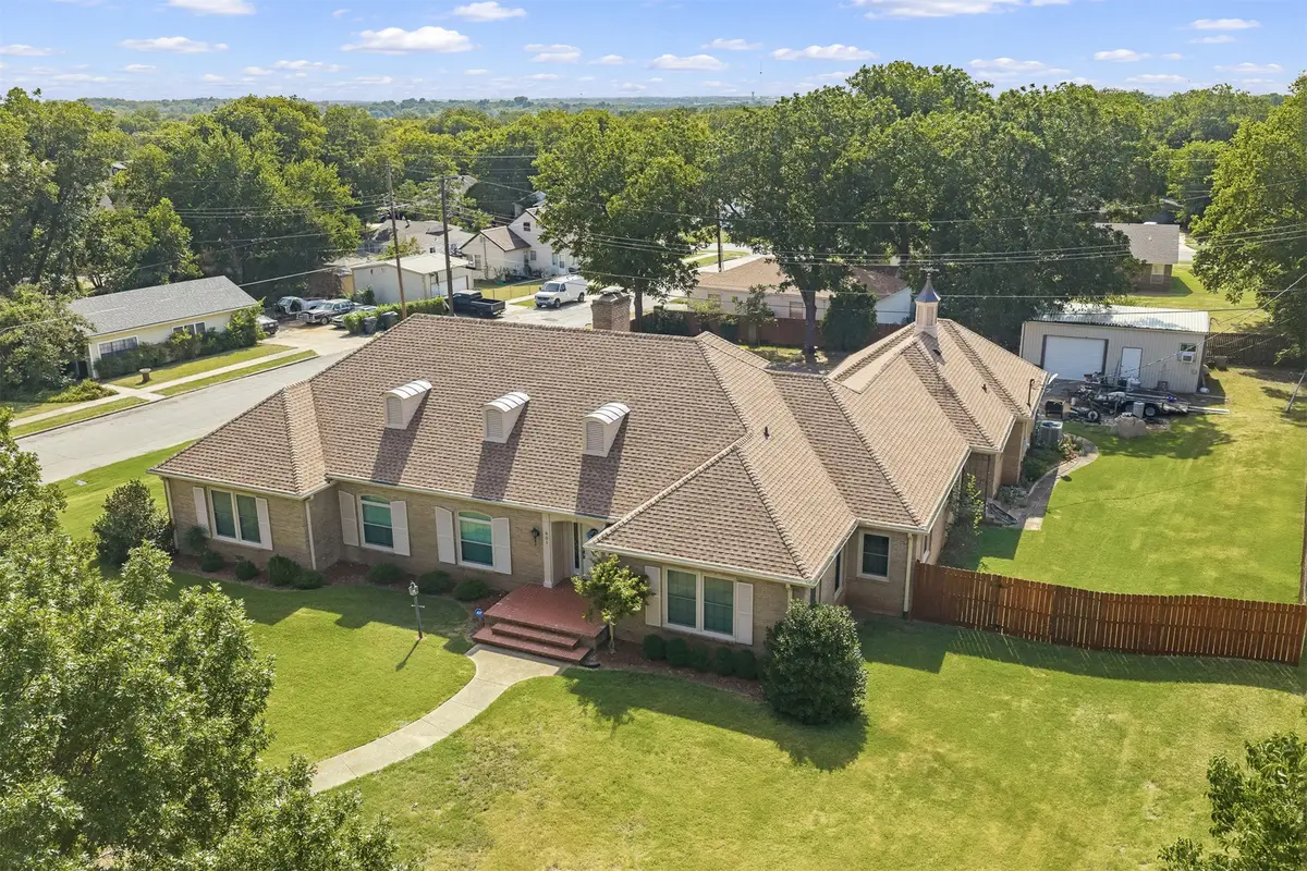 801 NW D Street E, Ardmore, OK 73401 - #1