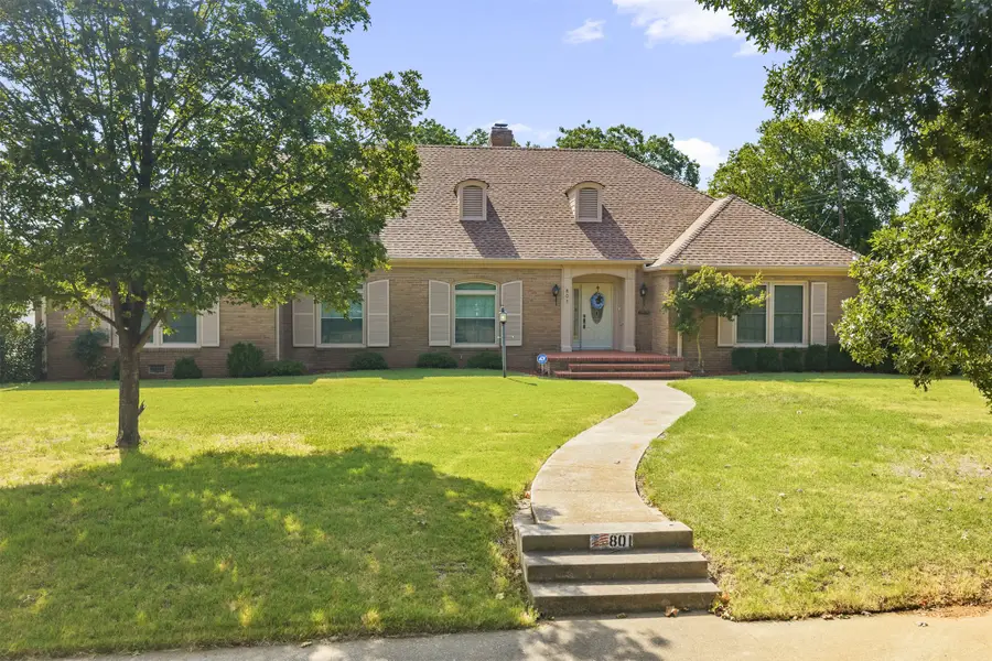 801 NW D Street E, Ardmore, OK 73401 - #2