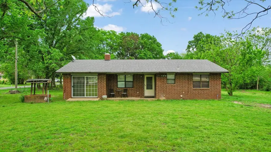 206 N 5th Street, Milburn, OK 73450 - #2