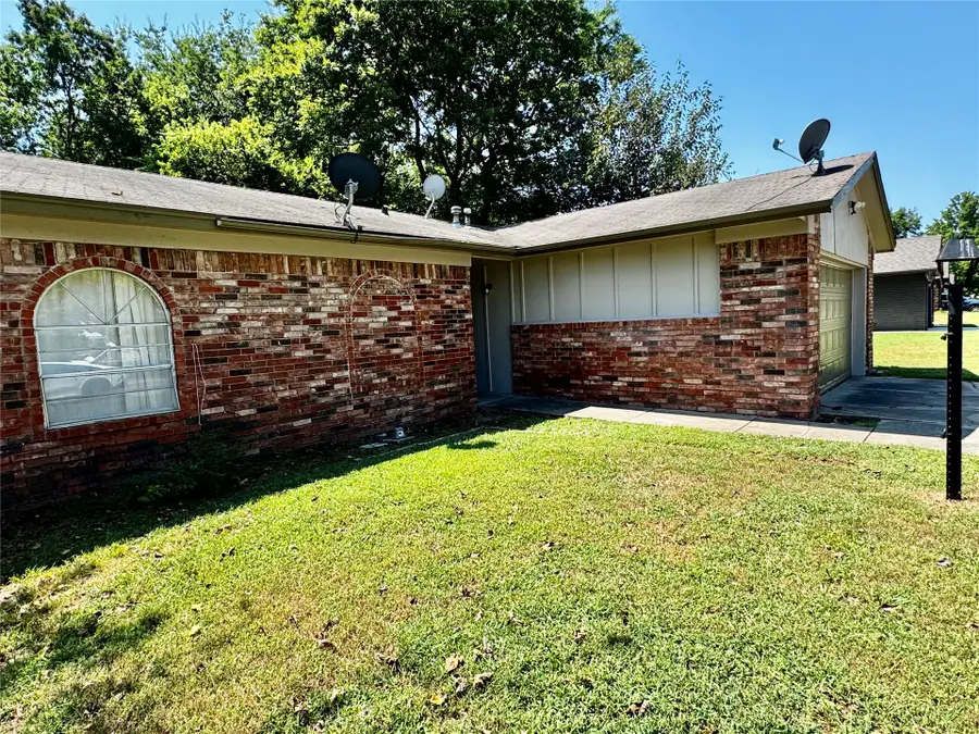 11552 E 27th Court, Tulsa, OK 74129 - #3