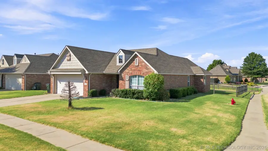 9022 N 156th East Avenue, Owasso, OK 74055 - #2