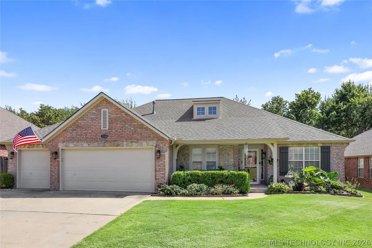 2101 W Vicksburg Street, Broken Arrow, OK 74011 - #1