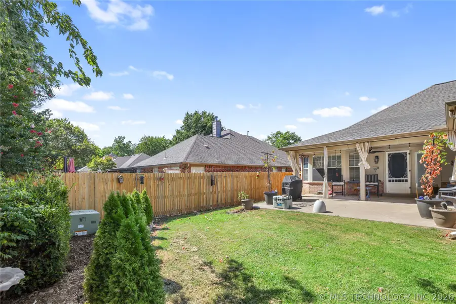 2101 W Vicksburg Street, Broken Arrow, OK 74011 - #3