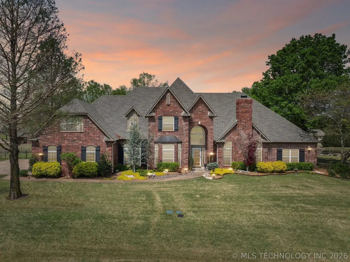 24120 S Meadowview Court, Claremore, OK 74019 - #1