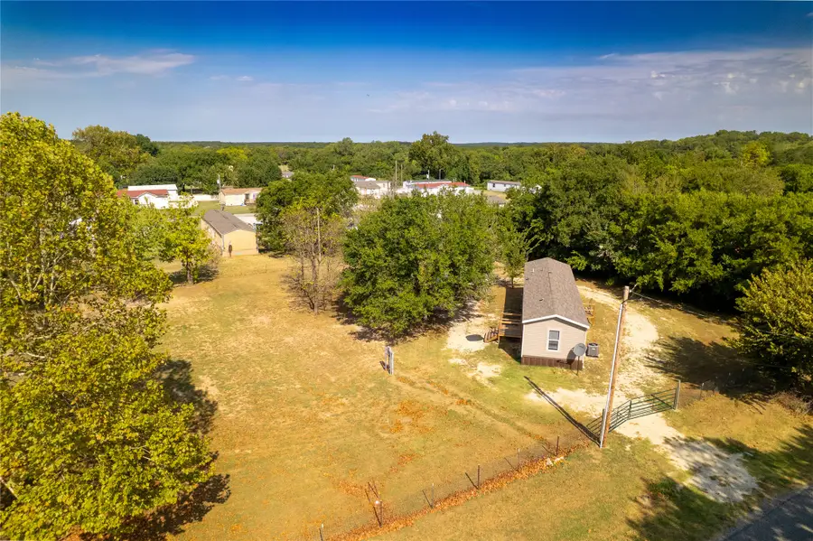 228 E 9th Avenue, Ada, OK 74820 - #2