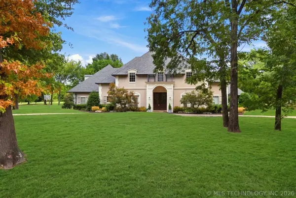 6960 Foxbriar Drive, Tulsa, OK 74132