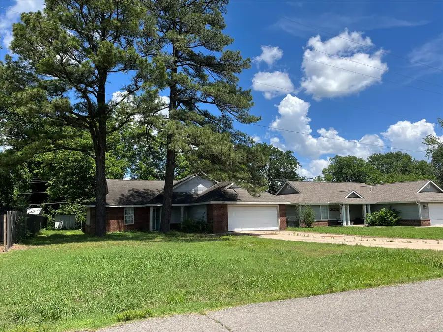 1005 SE 5th Street, Wagoner, OK 74467 - #2