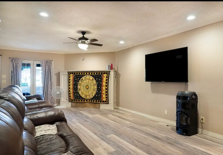 134 W Kent Street, Broken Arrow, OK 74012 - #3