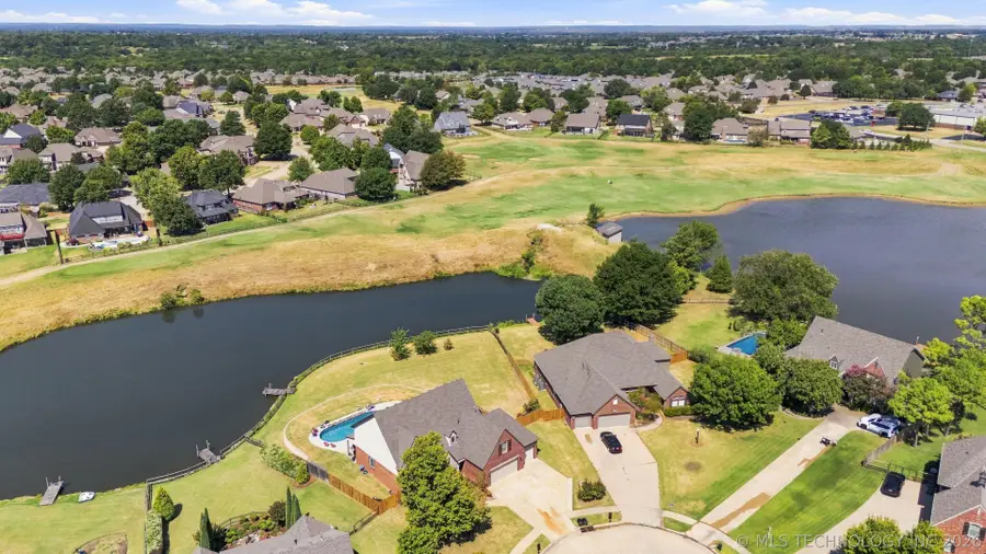 9306 N 103rd East East Avenue, Owasso, OK 74055 - #3
