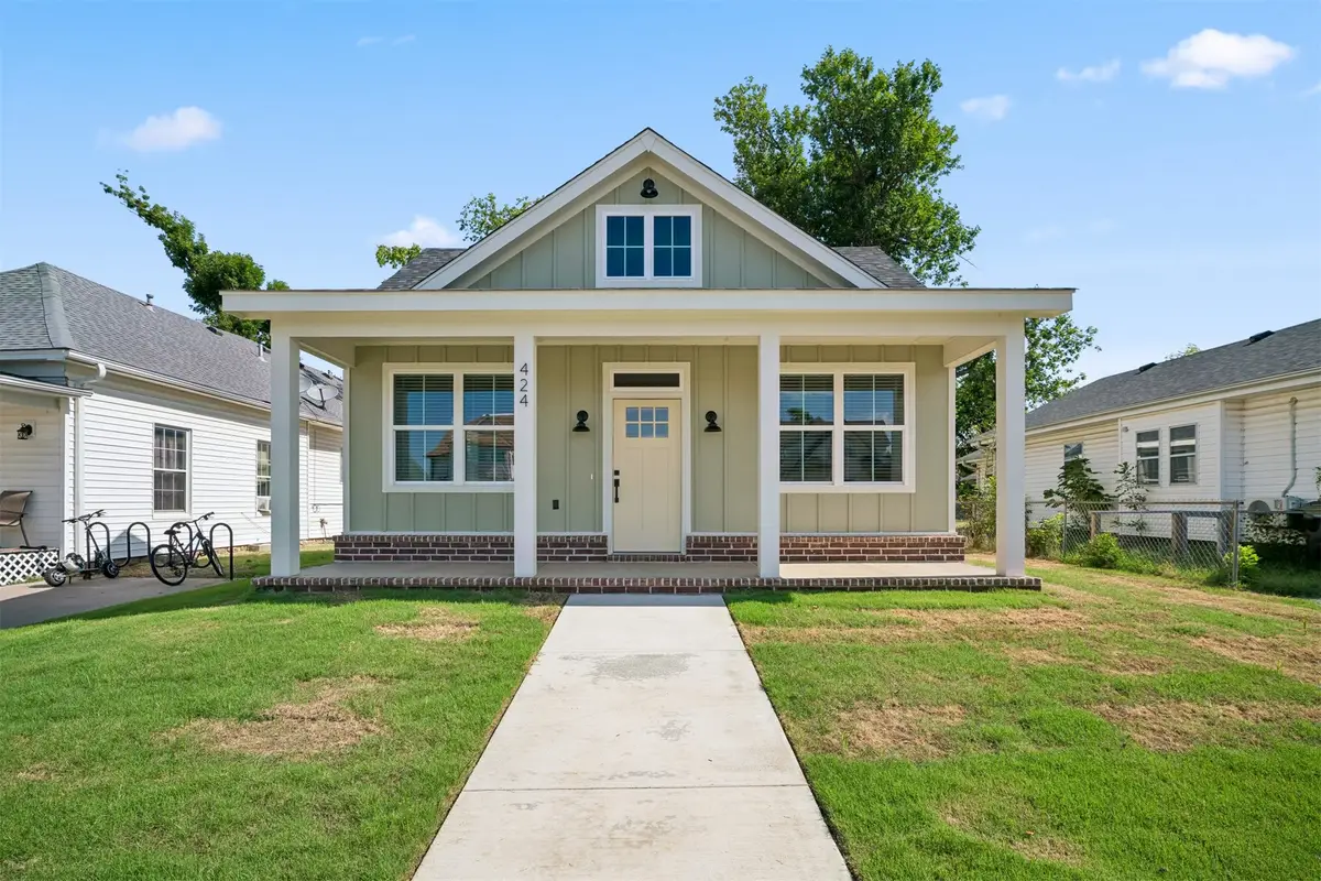 424 E 4th Street, Claremore, OK 74017 - #1