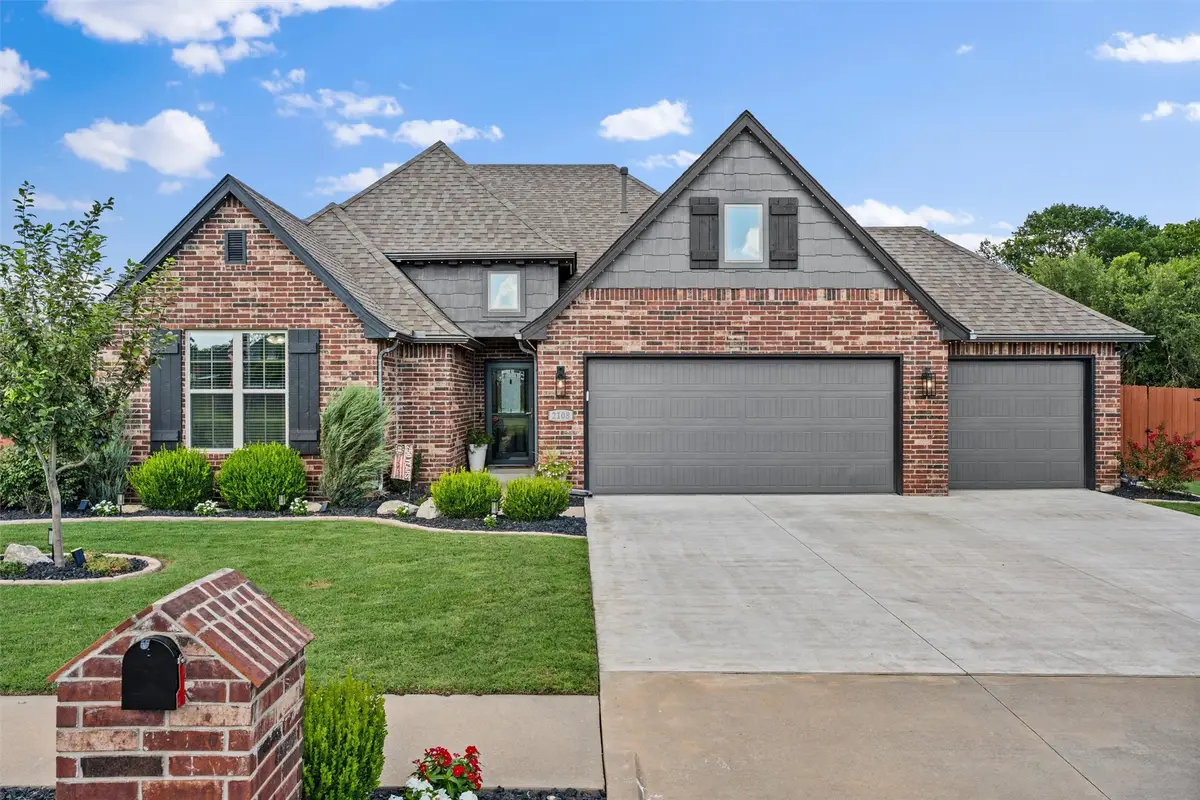 2108 Lester Avenue, Bartlesville, OK 74006 - #1