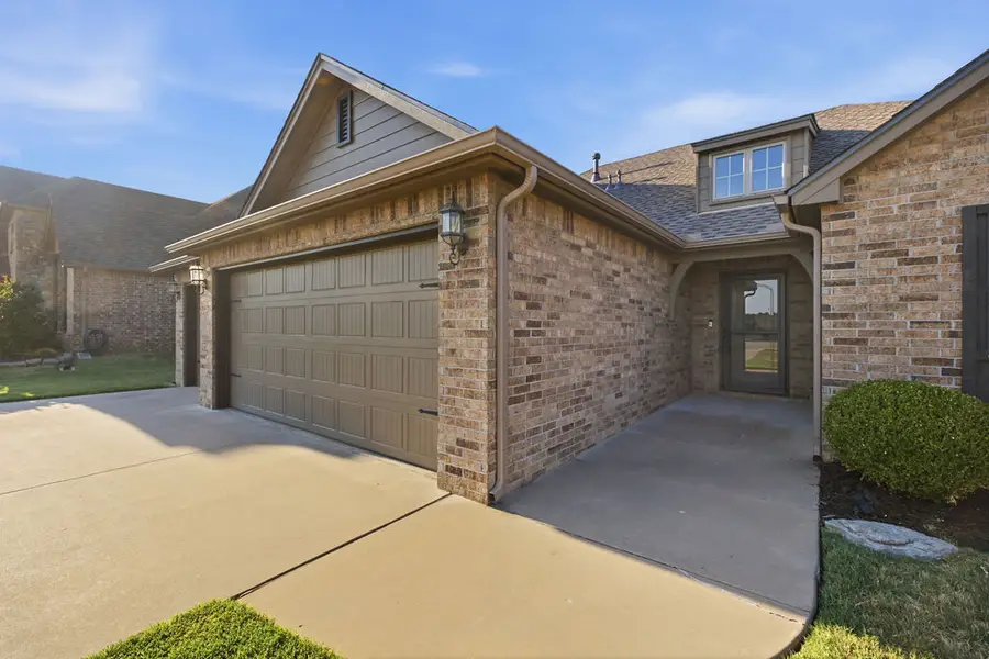7621 E 83rd Street, Owasso, OK 74055 - #3