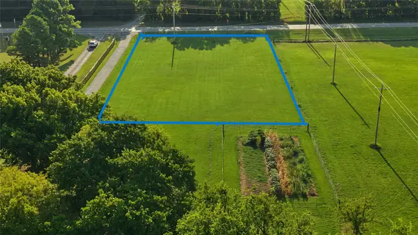 300 S Hwy 82 Highway S, Locust Grove, OK 74352
