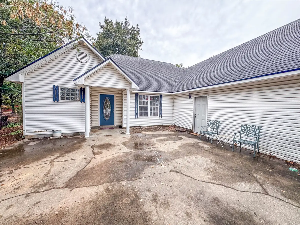 70 W Hutson Street, Eufaula, OK 74432 - #1