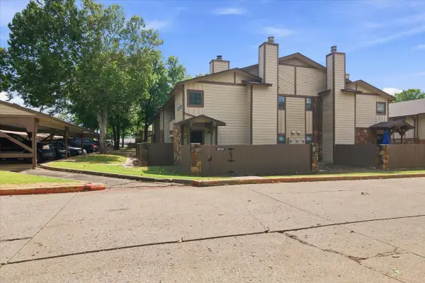 6512 S Memorial Drive S #18D, Tulsa, OK 74133