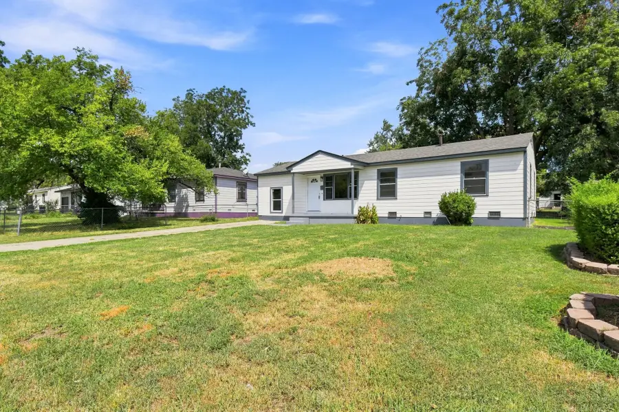 835 E 52nd Street N, Tulsa, OK 74126 - #3
