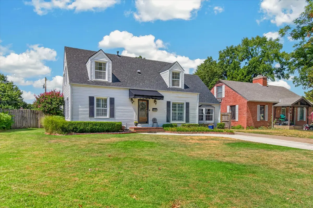 1727 S Johnstone Avenue, Bartlesville, OK 74003 - #1