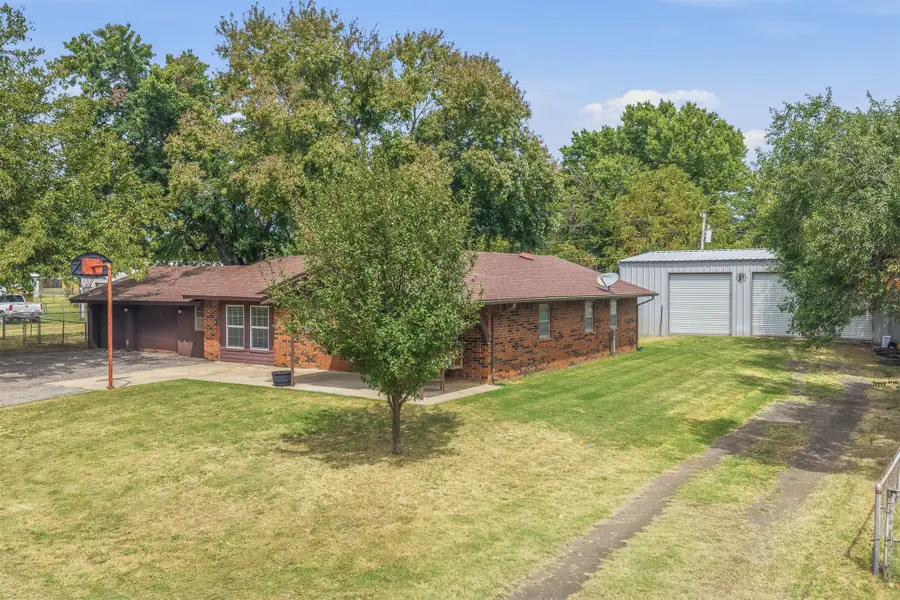 1206 E Schmid, Wynnewood, OK 73098 - #3