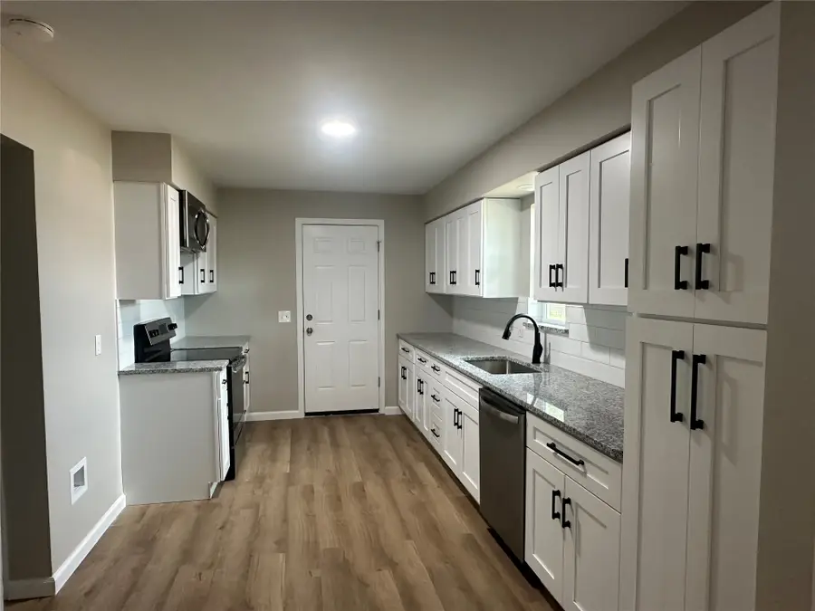 106 E Florida, Waurika, OK 73573 - #3