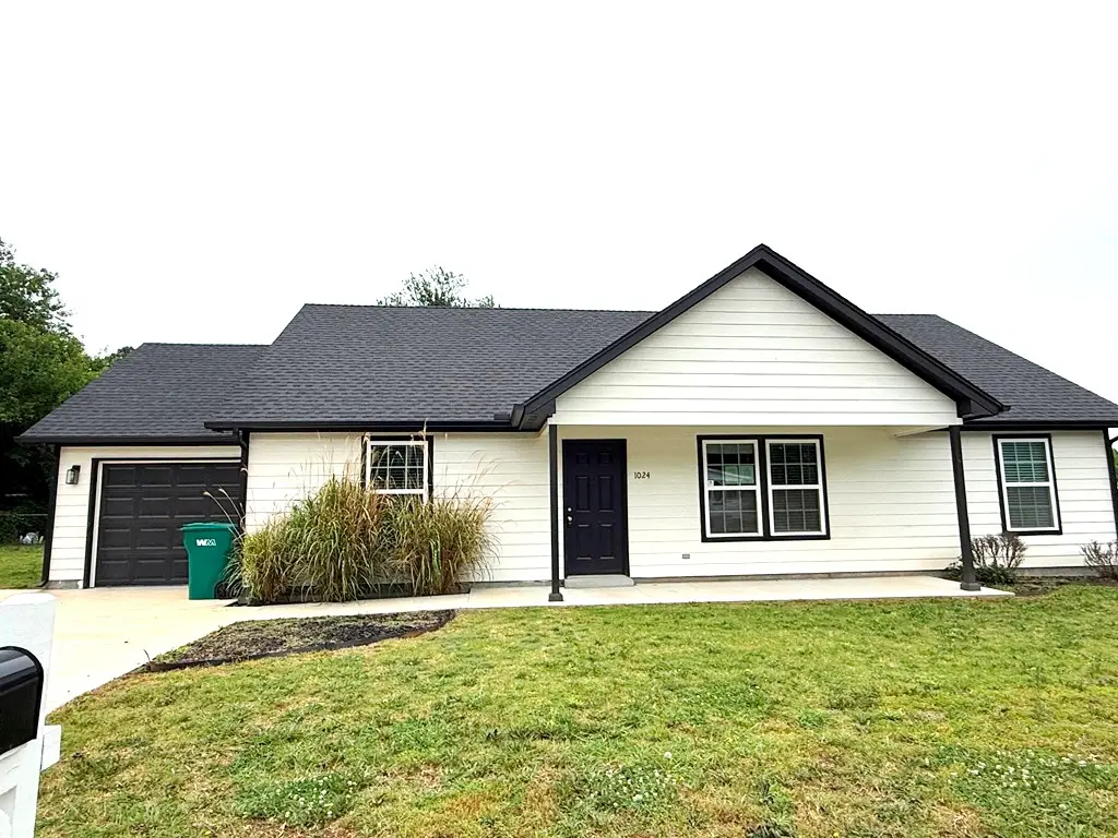 1024 E Pfendler Avenue, Sapulpa, OK 74066 - #1