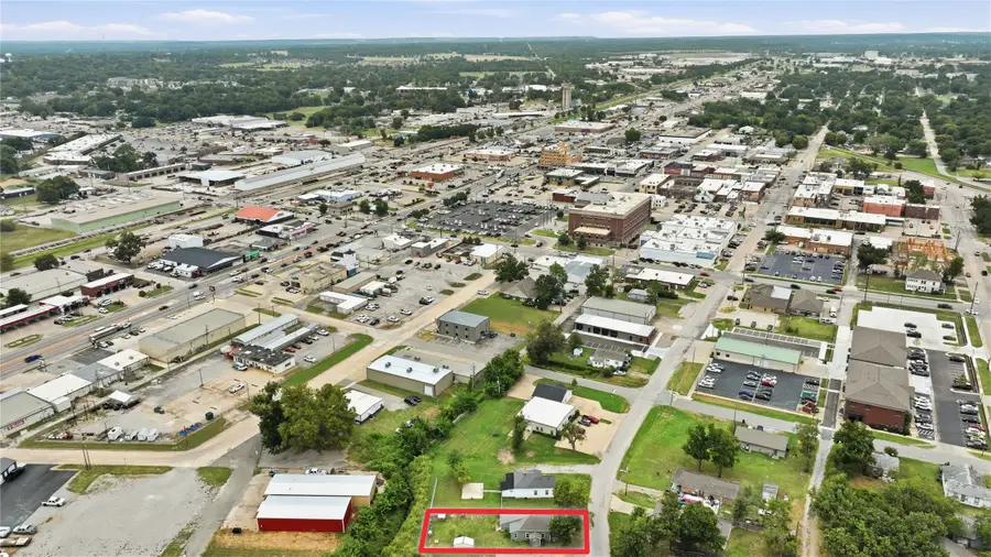 415 S Cherokee Avenue, Claremore, OK 74017 - #2