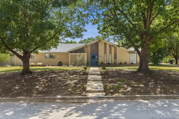 2212 Cloverleaf Place, Ardmore, OK 73401