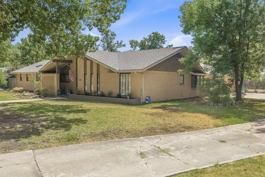 2212 Cloverleaf Place, Ardmore, OK 73401 - #2