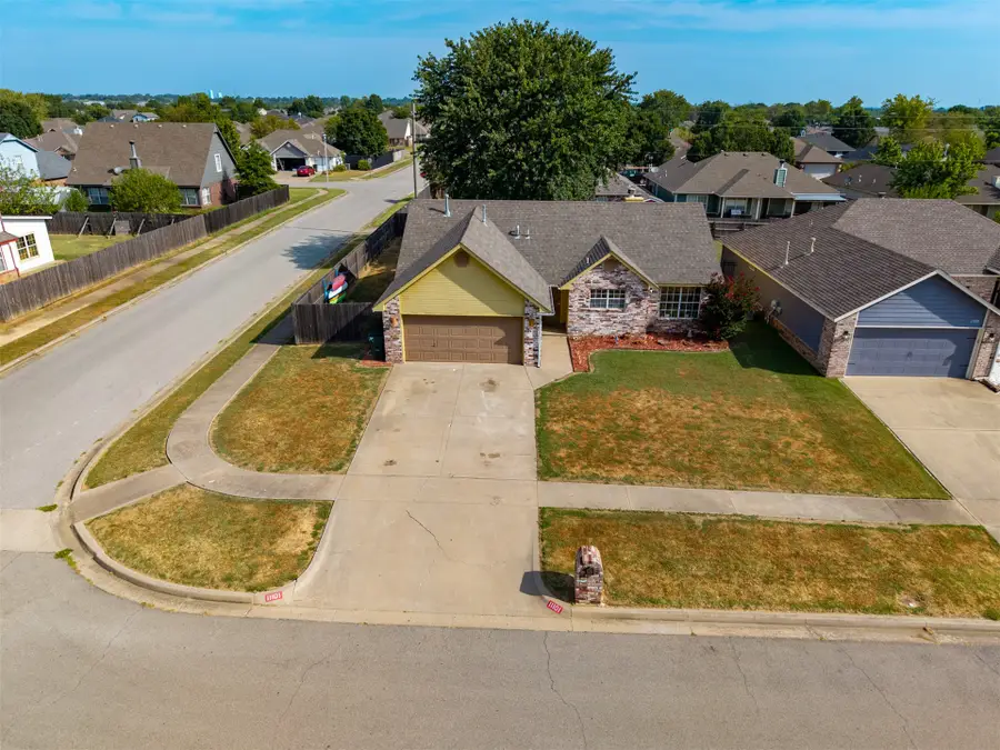 11101 E 118th Street N, Collinsville, OK 74021 - #2