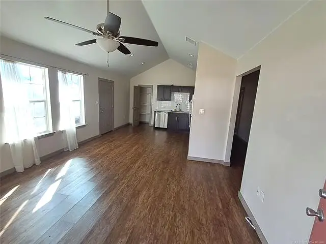 210 9th Se, Ardmore, OK 73401 - #2