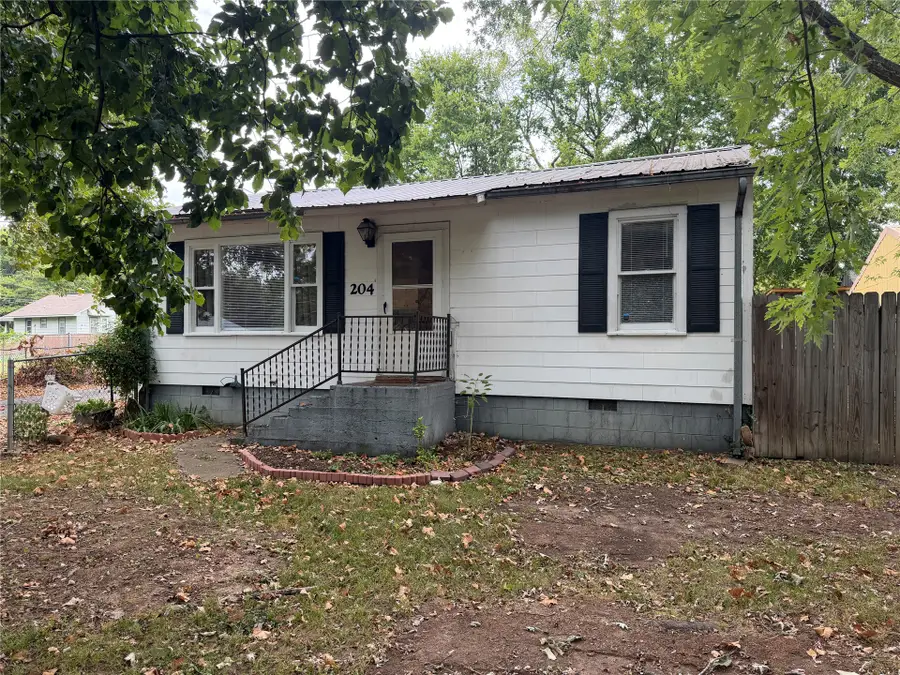 204 W South Street S, Tahlequah, OK 74464 - #2
